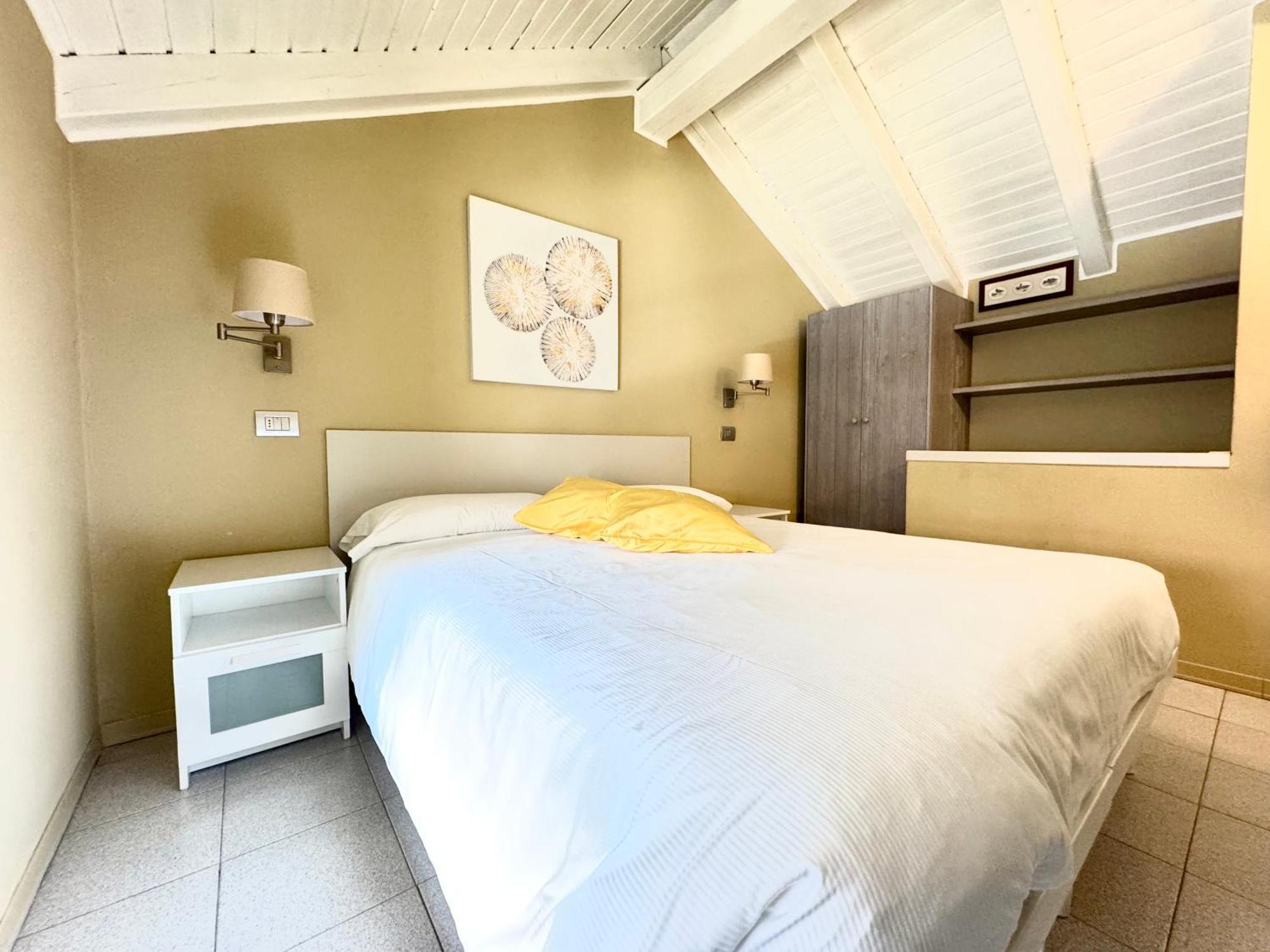 Iris 2 Lago Di Como Донго Екстериор снимка